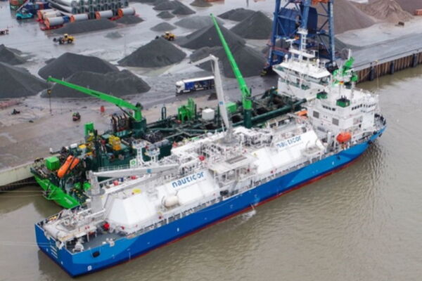 Ship-to-Ship Bebunkerung